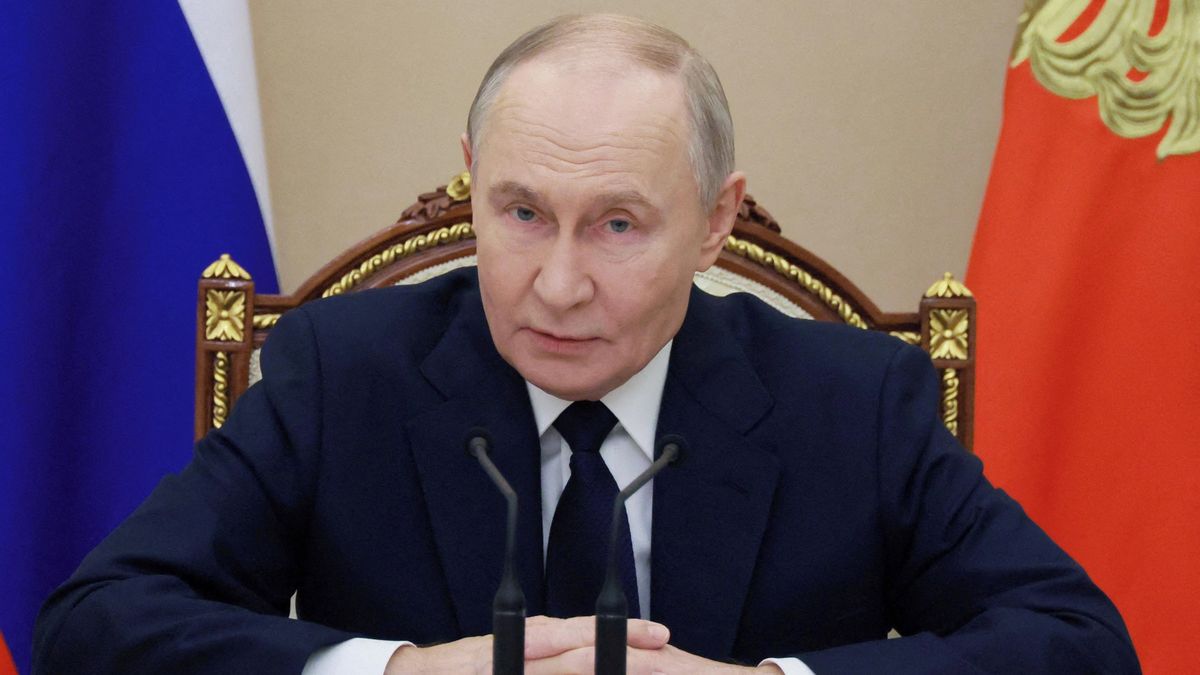 Musíte s Putinem sdílet odpovědnost za selhání a požádat ho, aby zastavil válku, šokoval ruský politik